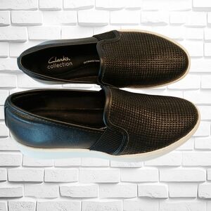 Clarks Women's Black Leather Platform Wedge Slip-on, Layton Petal,Size 8.5M